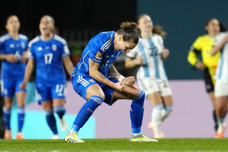 Italia celebró con euforia su gran victoria sobre la selección argentina en su primer partido en el Mundial 2023