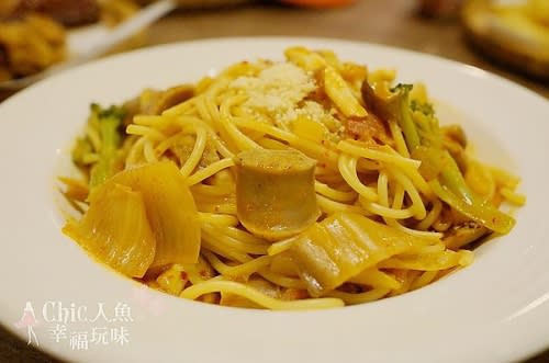 【東區美食】胖東西廚房Cool Zi Kitchen。壹週刊推薦～超可愛店狗坐檯－物超所值聚餐首選餐廳（含Menu）報人魚之友贈飲料！！