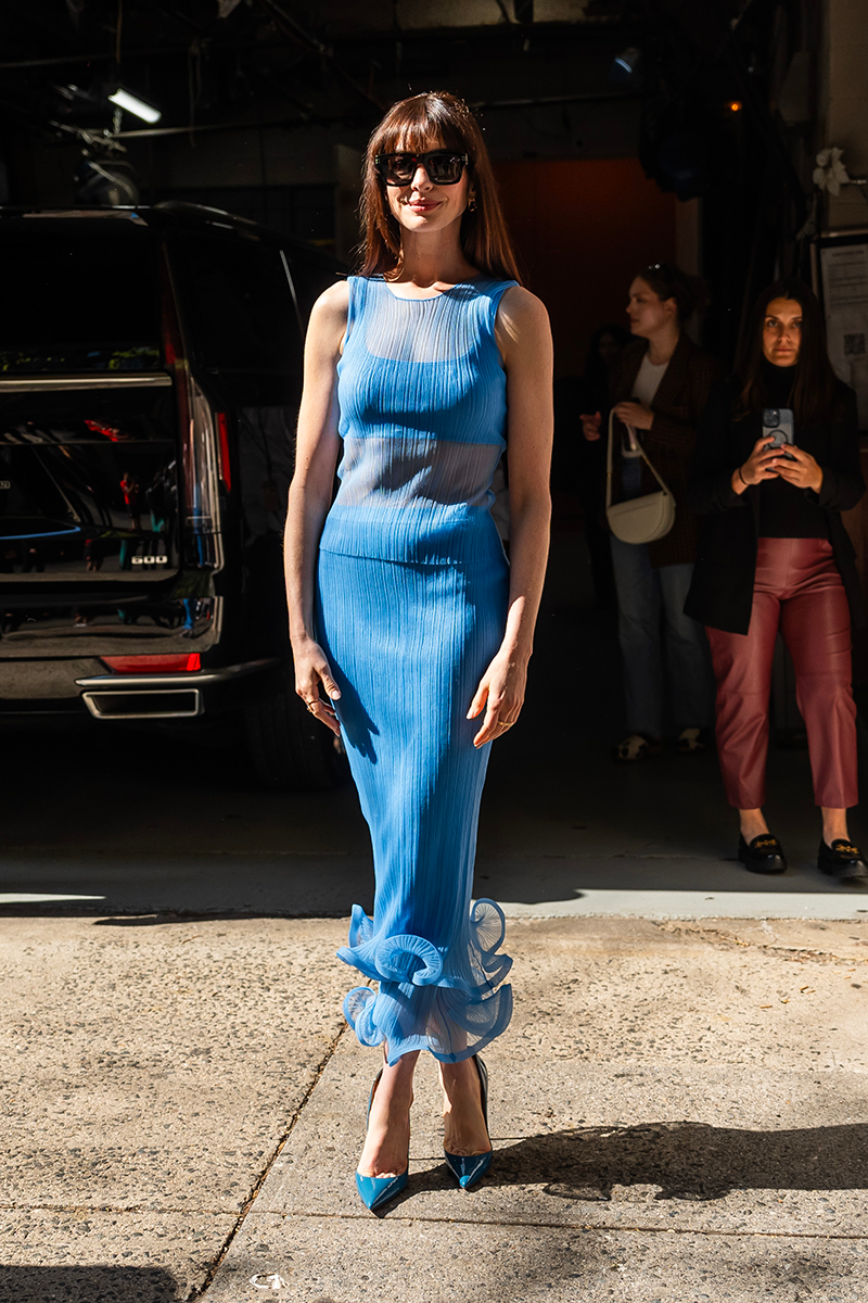 anne hathaway blue sheer coord