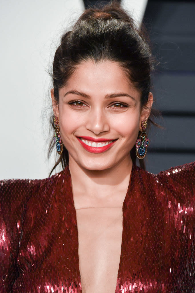 Freida Pinto attends the 2019 Vanity Fair Oscar Party