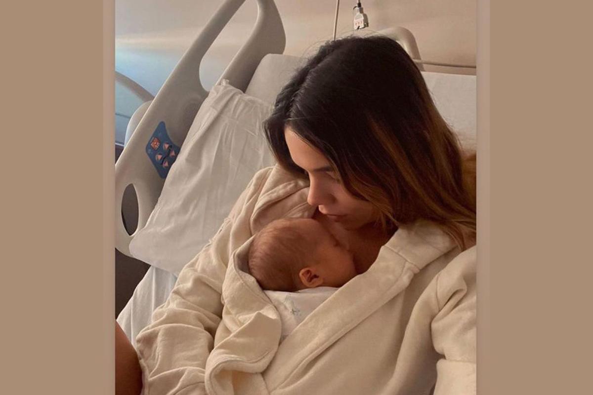 Bienvenido Noah! Pico Mónaco y Diana Arnopoulos fueron papás