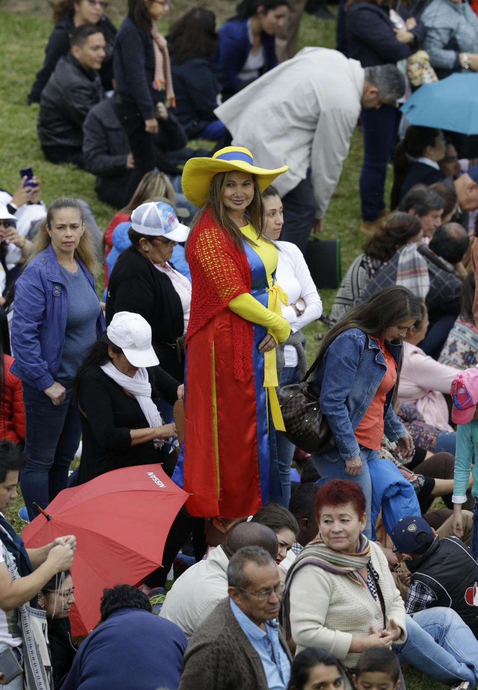 FOTOS: El Papa Francisco llega a Colombia para sanar heridas