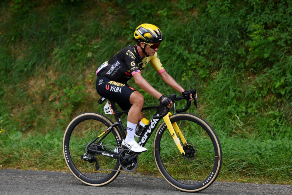 MONTIGNACLASCAUX FRANCE  JULY 25 Coryn Labecki of The United States and Team JumboVisma competes in the chase group during the 2nd Tour de France Femmes 2023 Stage 3 a 1472km stage from CollongeslaRouge to MontignacLascaux  UCIWWT  on July 25 2023 in MontignacLascaux France Photo by Alex BroadwayGetty Images