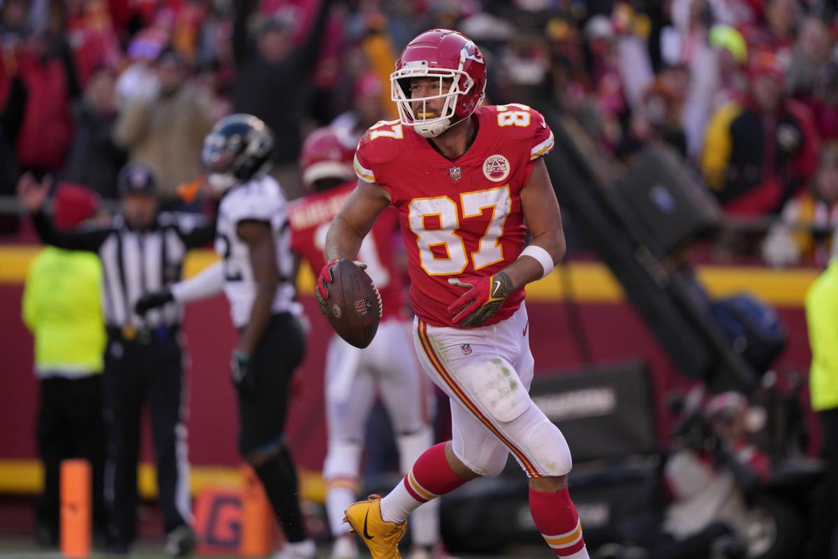 Kansas City Chiefs vs. Los Angeles Chargers odds NFL Week 11 point