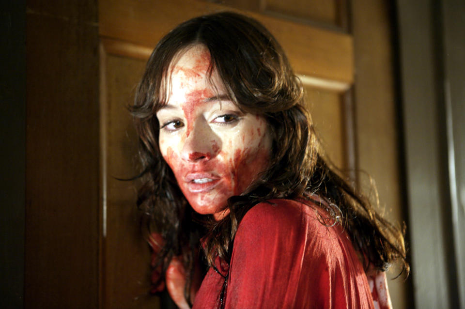 Jocelin Donahue has a bloody night of babysitting in 'The House of the Devil' (Photo: Magnet Releasing/Courtesy Everett Collection)