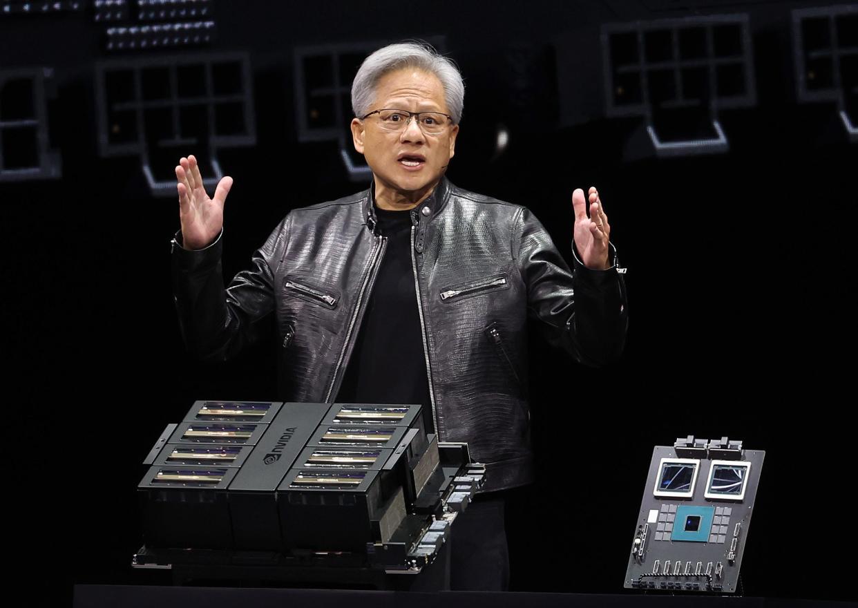 Jensen Huang präsentiert auf der GTC-Konferenz von Nvidia im Jahr 2024. - Copyright: Justin Sullivan/Getty Images