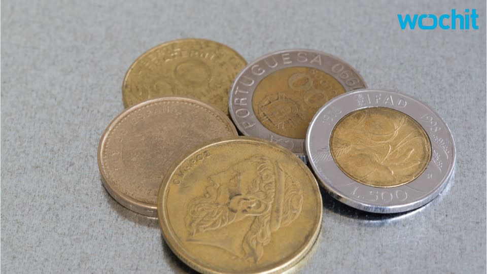 Euro Zone Dips Into Deflation, Raising Heat on ECB