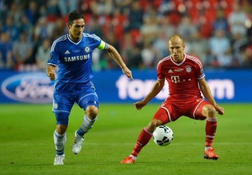 Esta Supercopa es el primer título que gana el técnico español Pep Guardiola desde que se hiciese cargo en julio del Bayern Múnich, ya que la Supercopa de Alemania la perdió por 4-2 ante el Borussia Dortmund. (AFP | odd andersen)