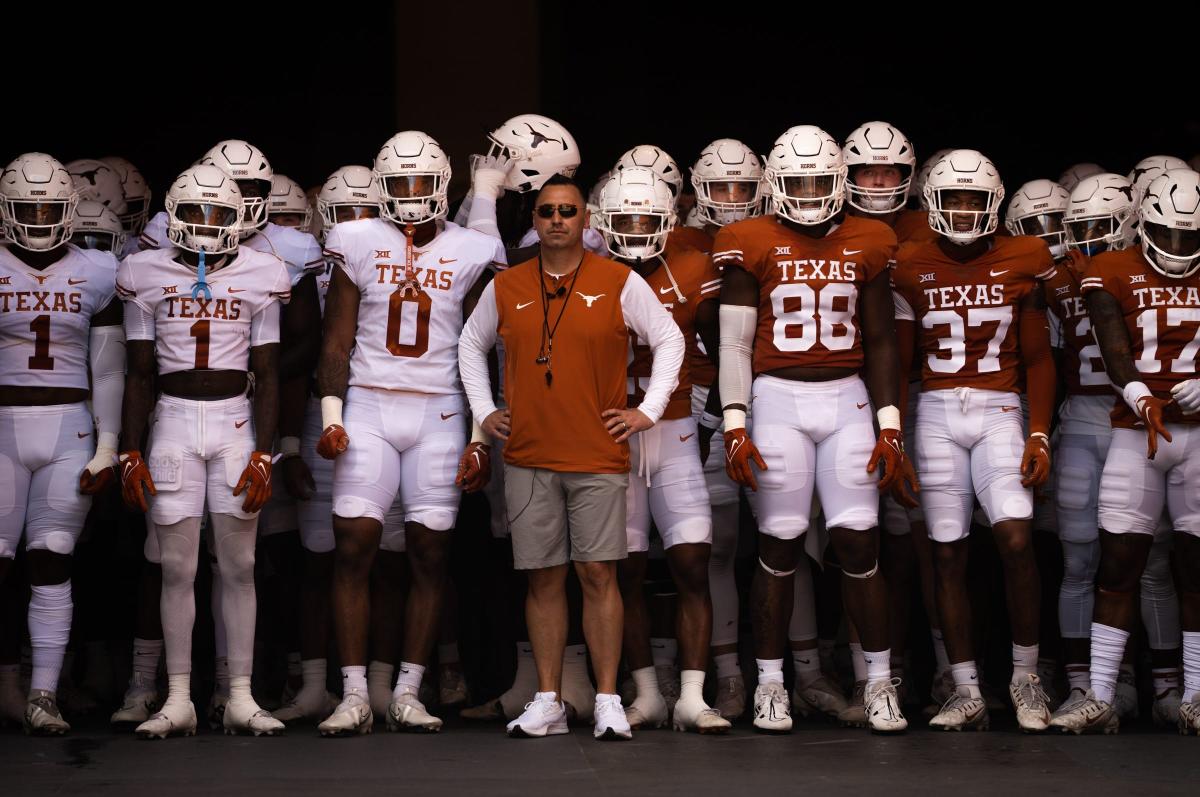 Find out where USA TODAY’s Bowl Projections put Texas Longhorns