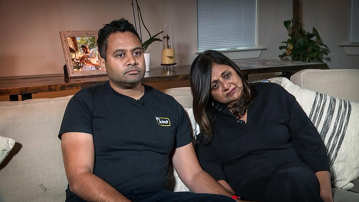 Moonesinghe’s mother, Ruth, and brother, Johann (NBC News)