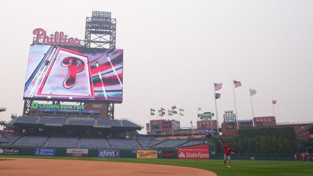 New York Yankees, New York Liberty postpone games due to smoke from  Canadian wildfires - CBS New York