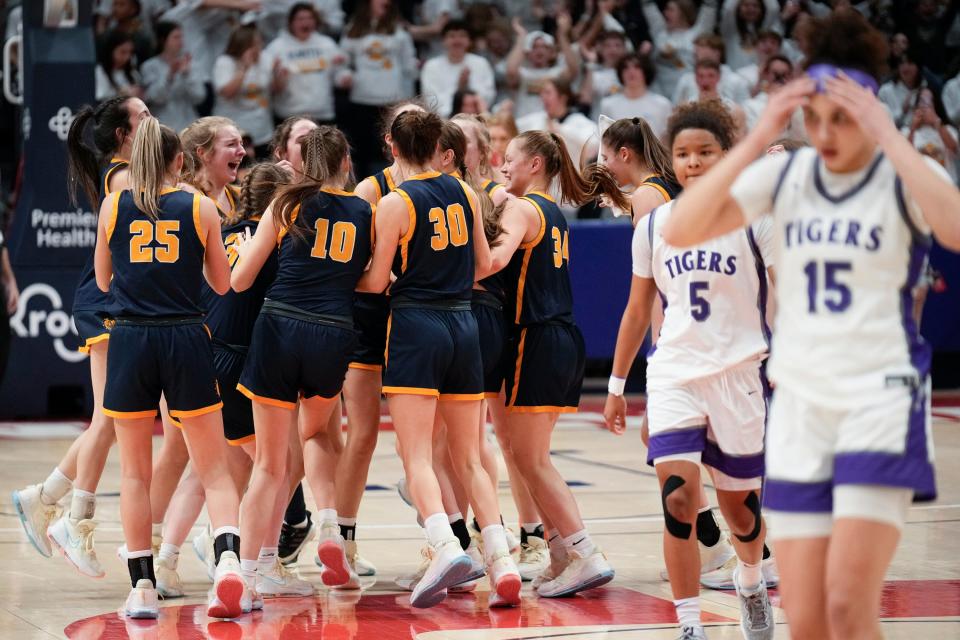 Olmsted Falls celebrates after defeating Pickerington Central in a Division I state semifinal Friday.