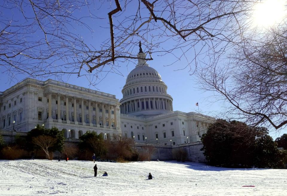 Los alrededores del Capitolio de Washington, cubiertos de nieve el 4 de enero de 2014