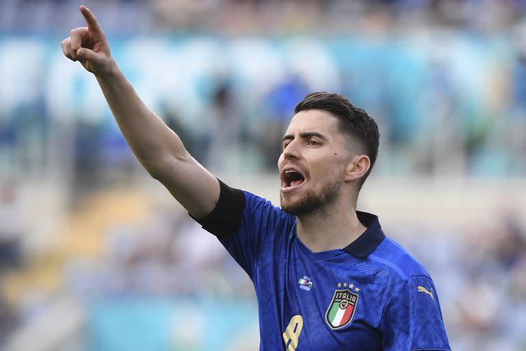 Jorginho no solo es una de las figuras de la Eurocopa 2021: para los especialistas, es candidato a Balón de Oro (Alberto Lingria/Pool via AP)