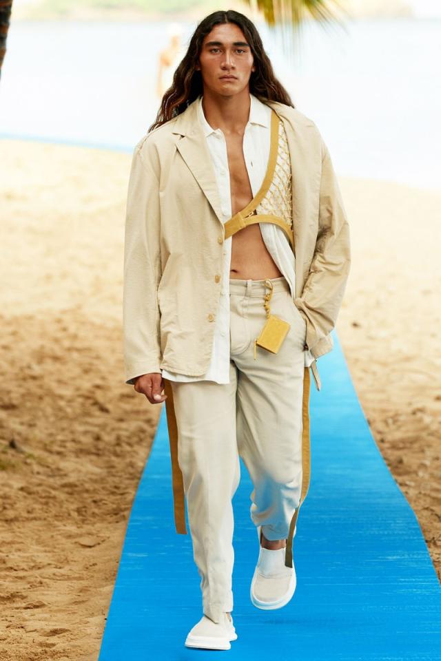 Simon Porte Jacquemus' Collection Le Splash Debuts in Hawai'i