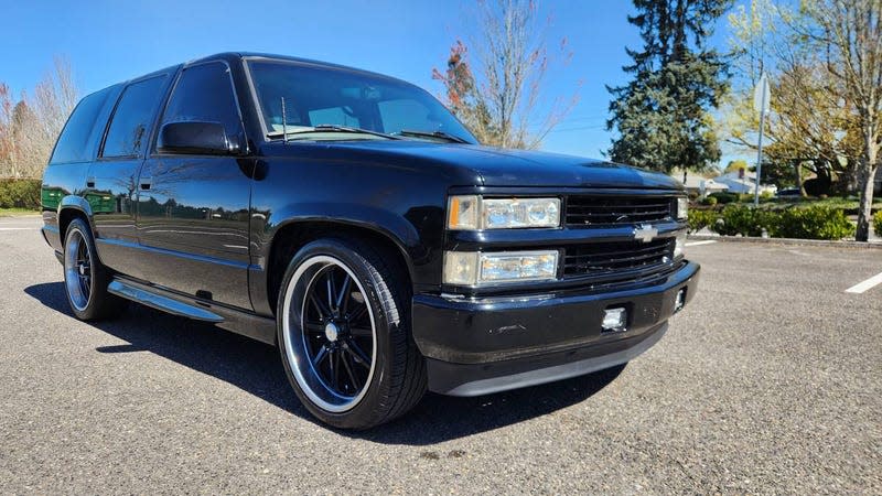 Photo: <a class="link " href="https://portland.craigslist.org/mlt/cto/d/portland-2000-chevy-tahoe-limited-rare/7732551786.html" rel="nofollow noopener" target="_blank" data-ylk="slk:Craigslist;elm:context_link;itc:0;sec:content-canvas">Craigslist</a>