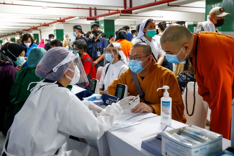 Mass vaccination program for clergy at the Grand Istiqlal Mosque in Jakarta