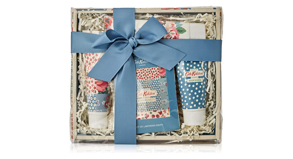 Cath Kidston Beauty Cottage Patchwork Pamper Hamper