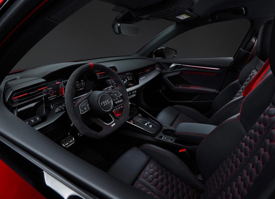 Audi-RS3-2022-6.jpg