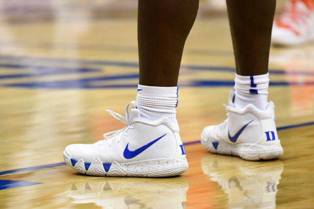 novedad adolescente Masacre Zion Williamson could sign with a Chinese shoe company