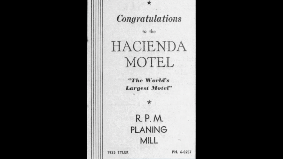 Poco después de la apertura de The Hacienda Motel, otros negocios de Fresno sacaron anuncios para felicitar al complejo.