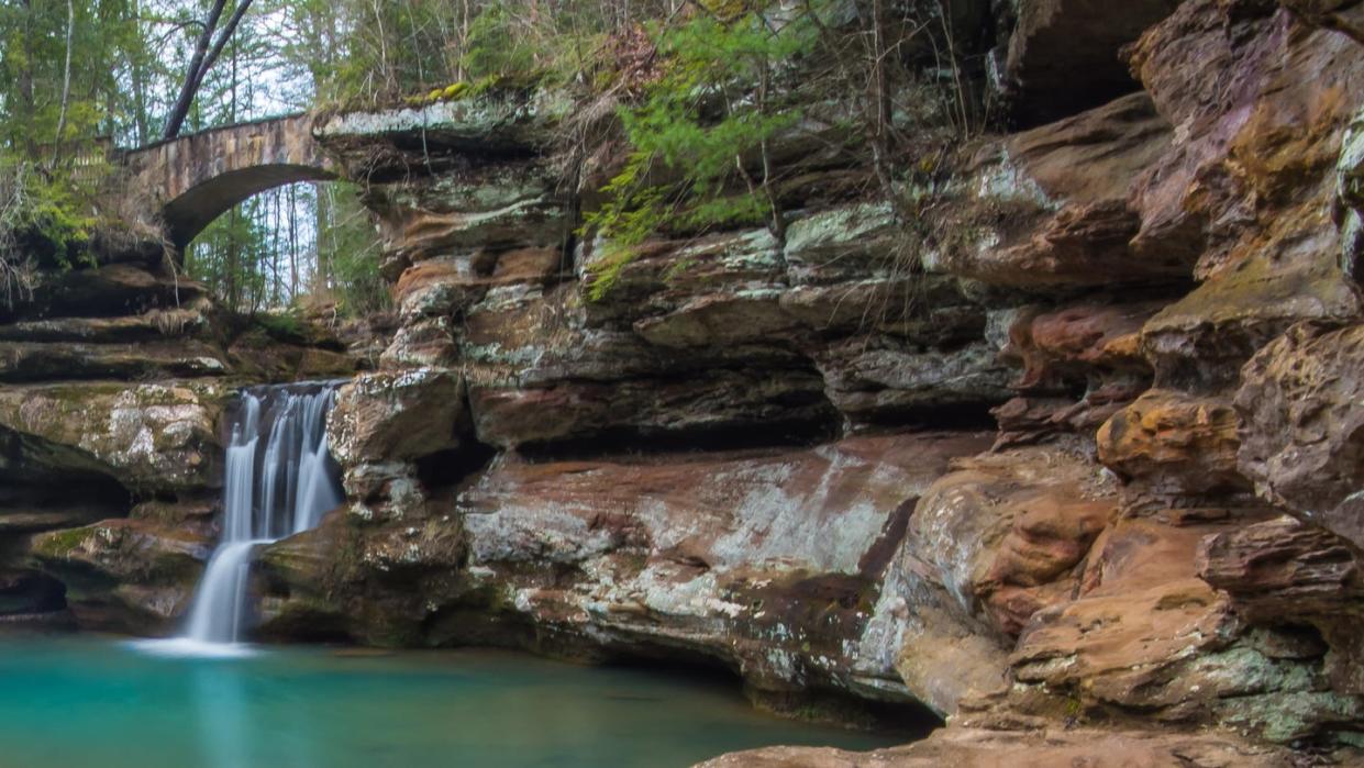 hocking hills falls