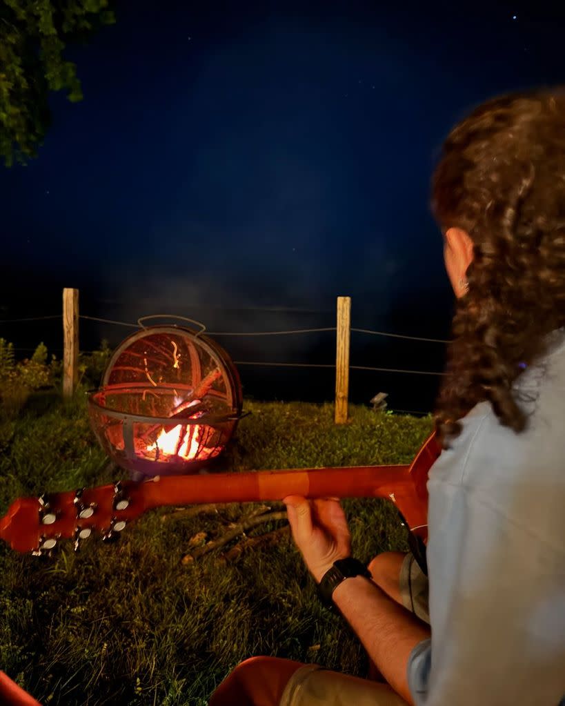 Pedro Pereyra armó la bohemia a la orilla del lago