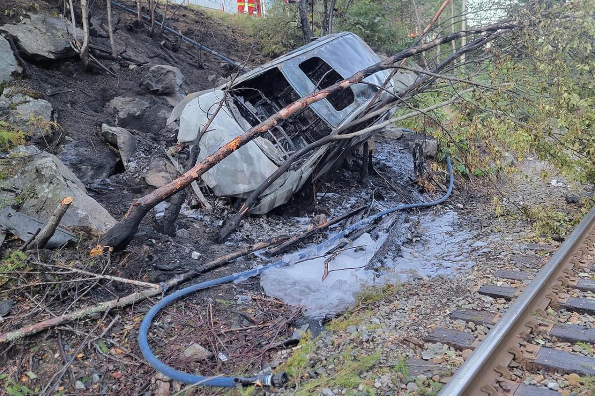 Nelson, B.C., man pulls unconscious driver from burning car