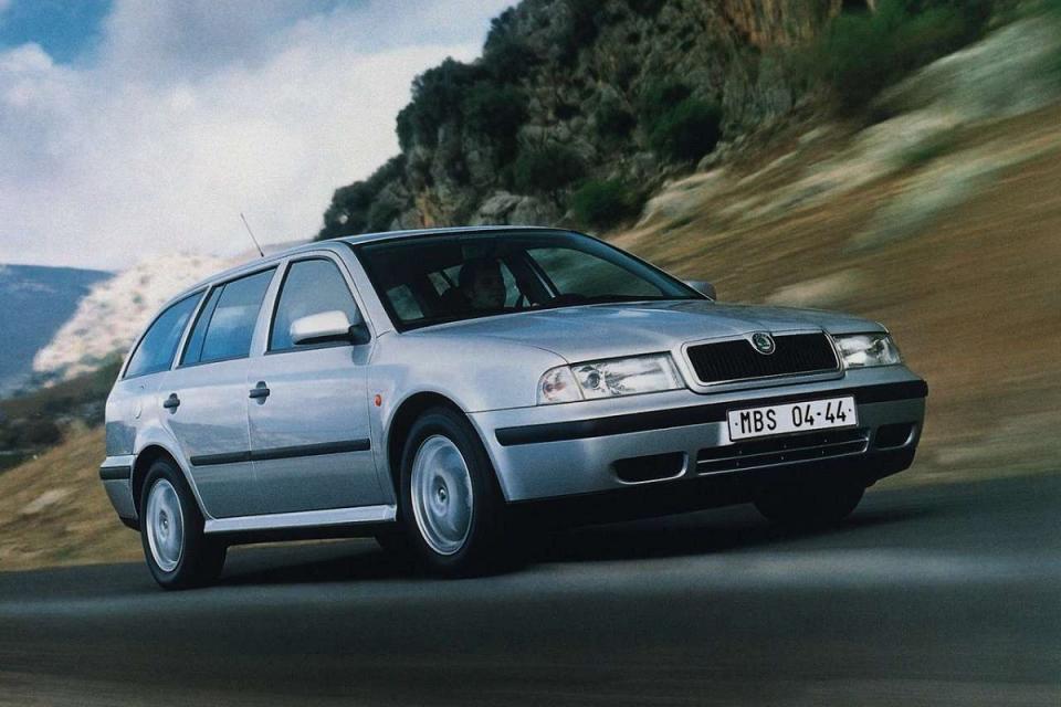 Skoda-Octavia_Combi_4x4-1999-1.jpg