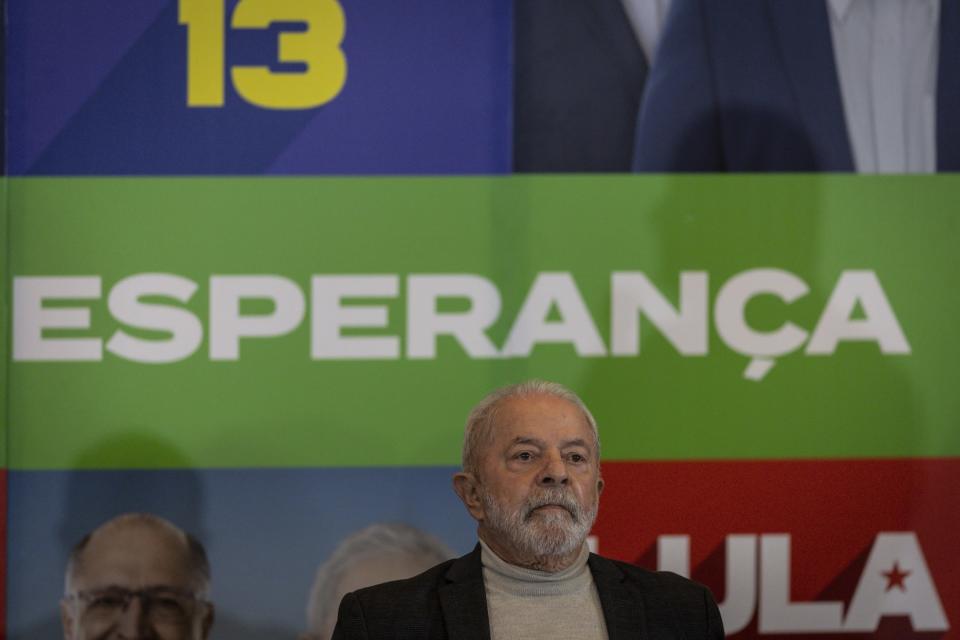 São Paulo, SP, BRASIL, 20-09-2022: O ex-presidente Lula (PT) participará de encontro com representantes do setor de Turismo, no Hotel Gran Mercure. (Foto: Bruno Santos/ Folhapress)