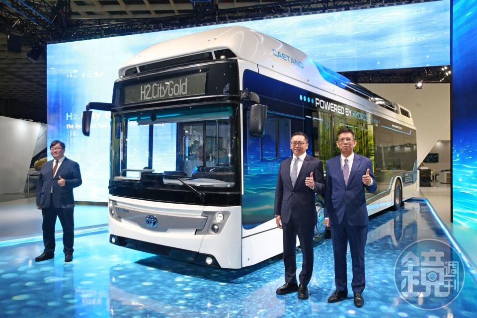 和泰車引進豐田（TOYOTA）的氫能巴士與氫能源客車在台北新車暨新能源車特亮相，讓氫能載具成為電動車以外的最大亮點。