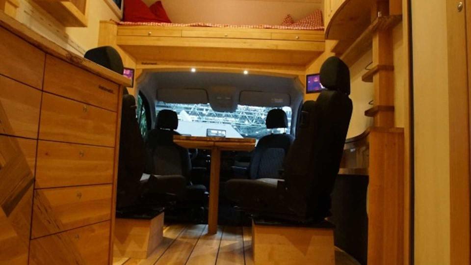 Holzmobil的露營車簡直像是有輪小木屋 