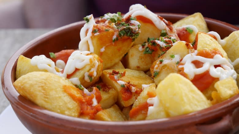 patatas bravas tomato garlic sauce