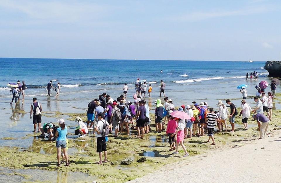 圖：屏東縣府公告小琉球杉福、漁埕尾、肚仔坪等三處潮間，七月起收取海洋保育費。（記者陳昭楨攝）