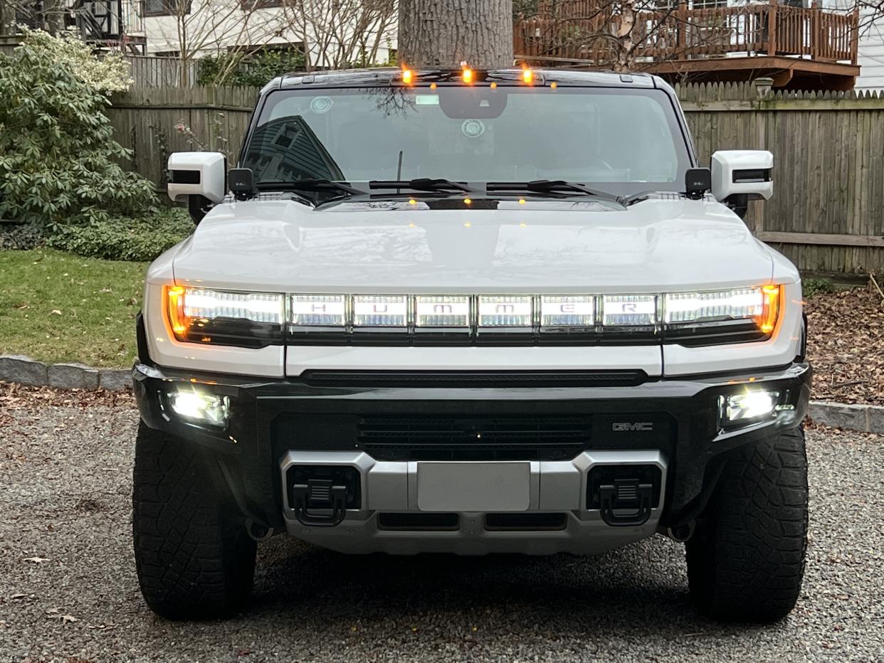 GMC Hummer EV pickup (credit: Pras Subramanian)