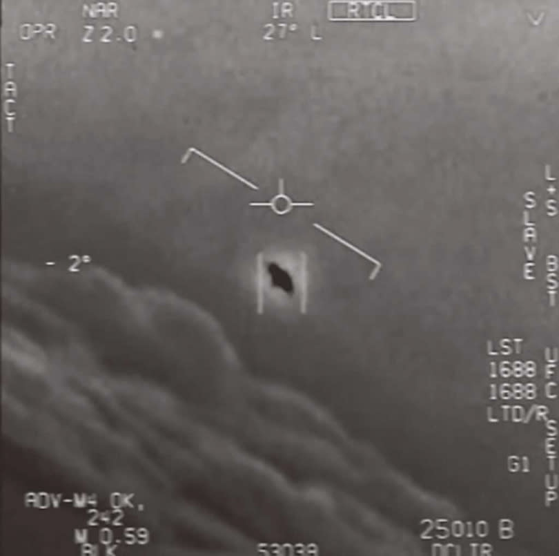 美國海軍轄下成立「不明空中現象專案小組（UAPTF）」，2020年曾公布3段UFO影片。（圖／摘自美國國防部）