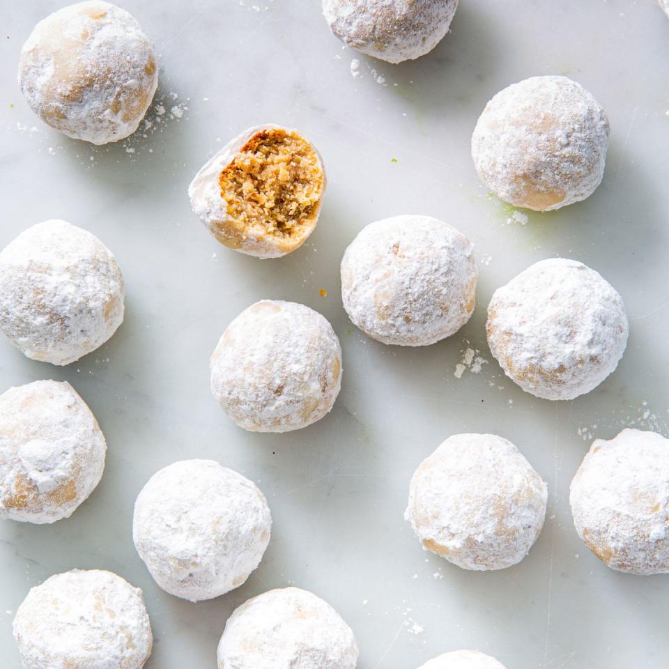 food, cuisine, dish, powdered sugar, bourbon ball, dessert, ingredient, ricciarelli, recipe, kourabiedes,