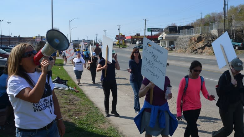 Ontario's public high school teachers apply for conciliation