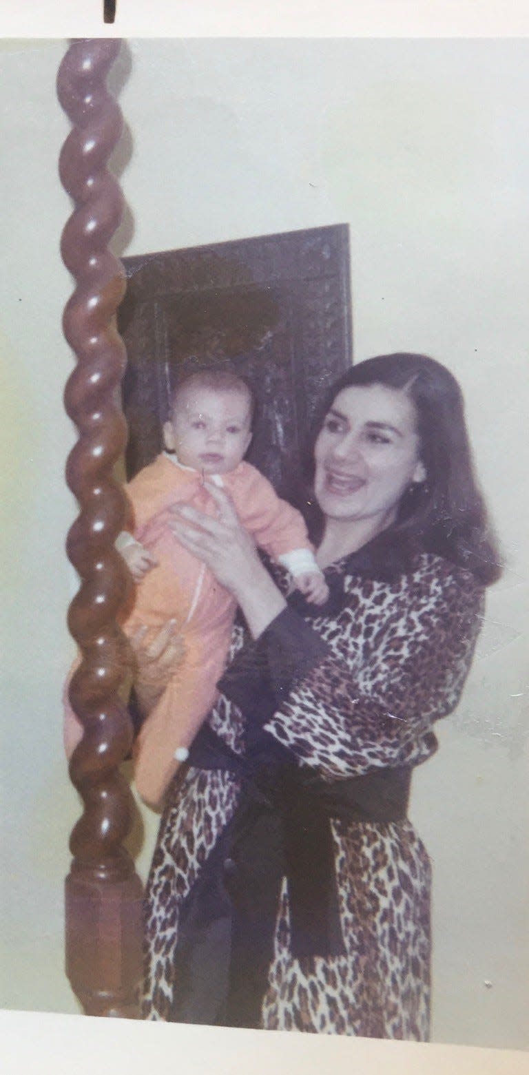 Jennifer S. Bankston and her mother, Barbara Tetefsky,  in Chestnut Ridge, New York, in March 1971.