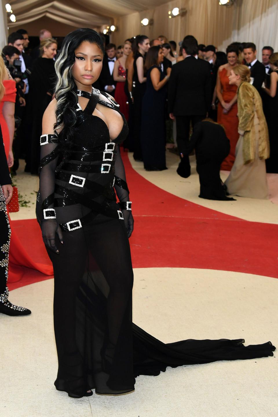 <h1 class="title">Nicki Minaj in Moschino</h1><cite class="credit">Photo: Getty Images</cite>