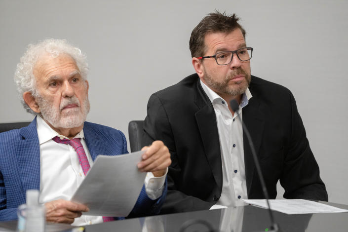 Steve McFadden (right) sits with his attorney Bill Cutmus during a Polk County Criminal Court hearing on Thursday, March 9, 2023. 