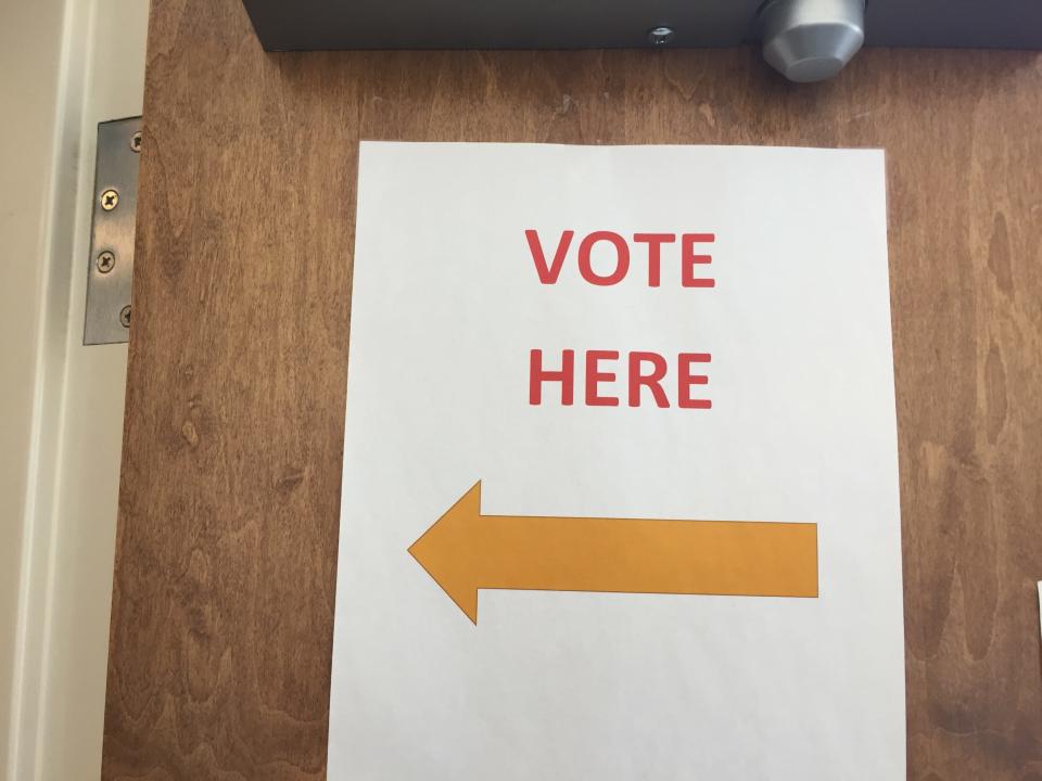 A sign at the Eddy County Sub-Office reminded residents where to vote during the early voting period that ended June 4, 2022.