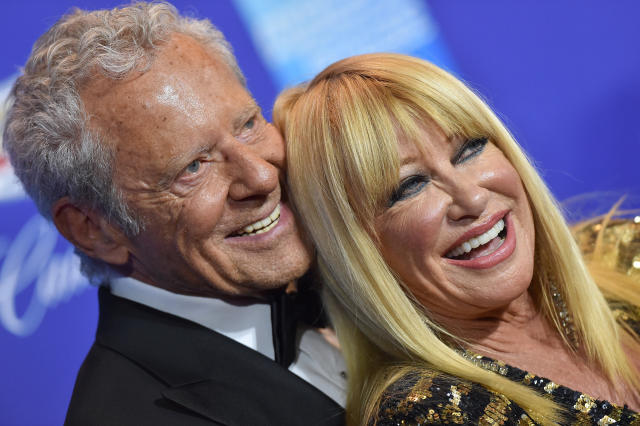 Suzanne Somers, 73, reveals she has sex twice daily with 83-year-old husband pic