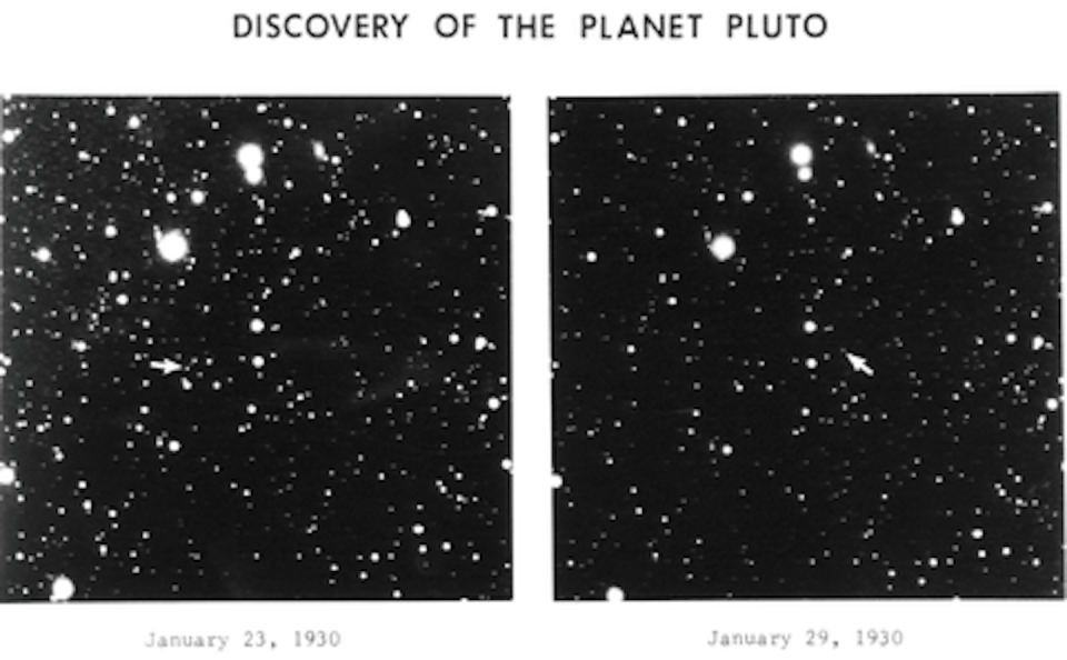 two side-by-side black squares with white dots