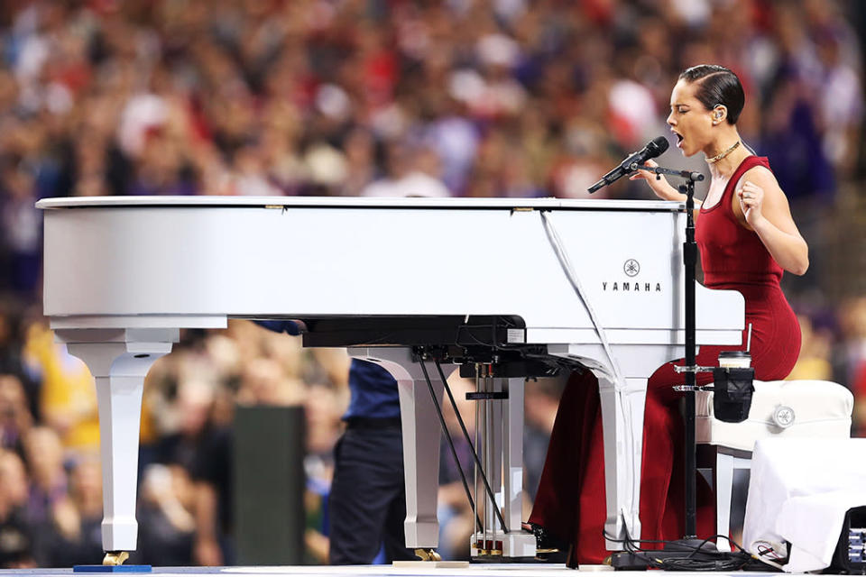 Alicia Keys performs the National Anthem during Super Bowl XLVII between the Baltimore Ravens and the San Francisco 49ers at the Mercedes-Benz Superdome on February 3, 2013 in New Orleans, Louisiana. (Photo by Christian Petersen/Getty Images)