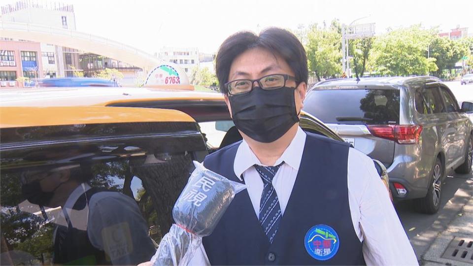 揪感心！接送獨居與行動不便長輩　高市府熱血計程車「3天火速募到千輛」