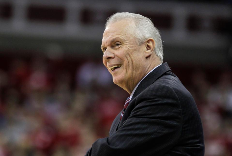 Former Wisconsin Badgers head coach Bo Ryan is a finalist for the Naismith Basketblal Hall of Fame.
