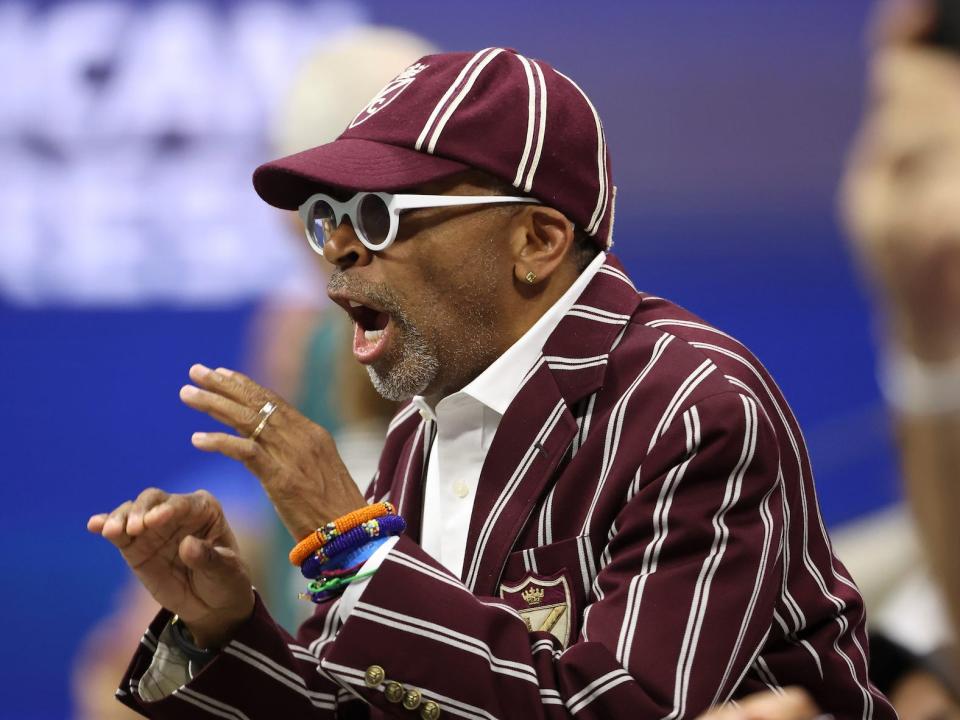 Spike Lee attends the victory of Serena Williams during Day 3 of the US Open 2022, 4th Grand Slam of the season, at the USTA Billie Jean King National Tennis Center.