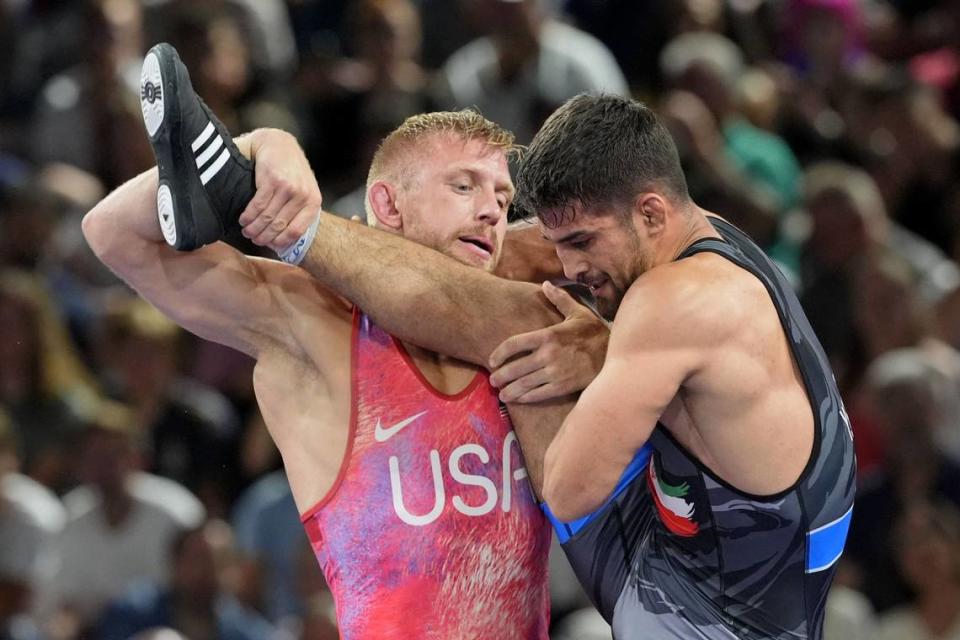 Nittany Lion Wrestling Club member Kyle Dake earns bronze medal from