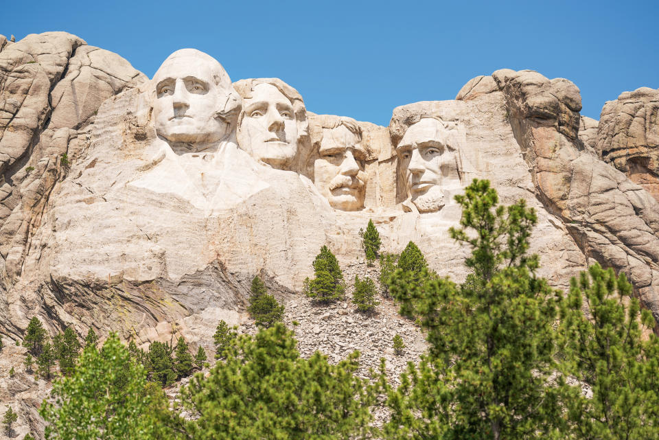 A sunny day at Mount Rushmore